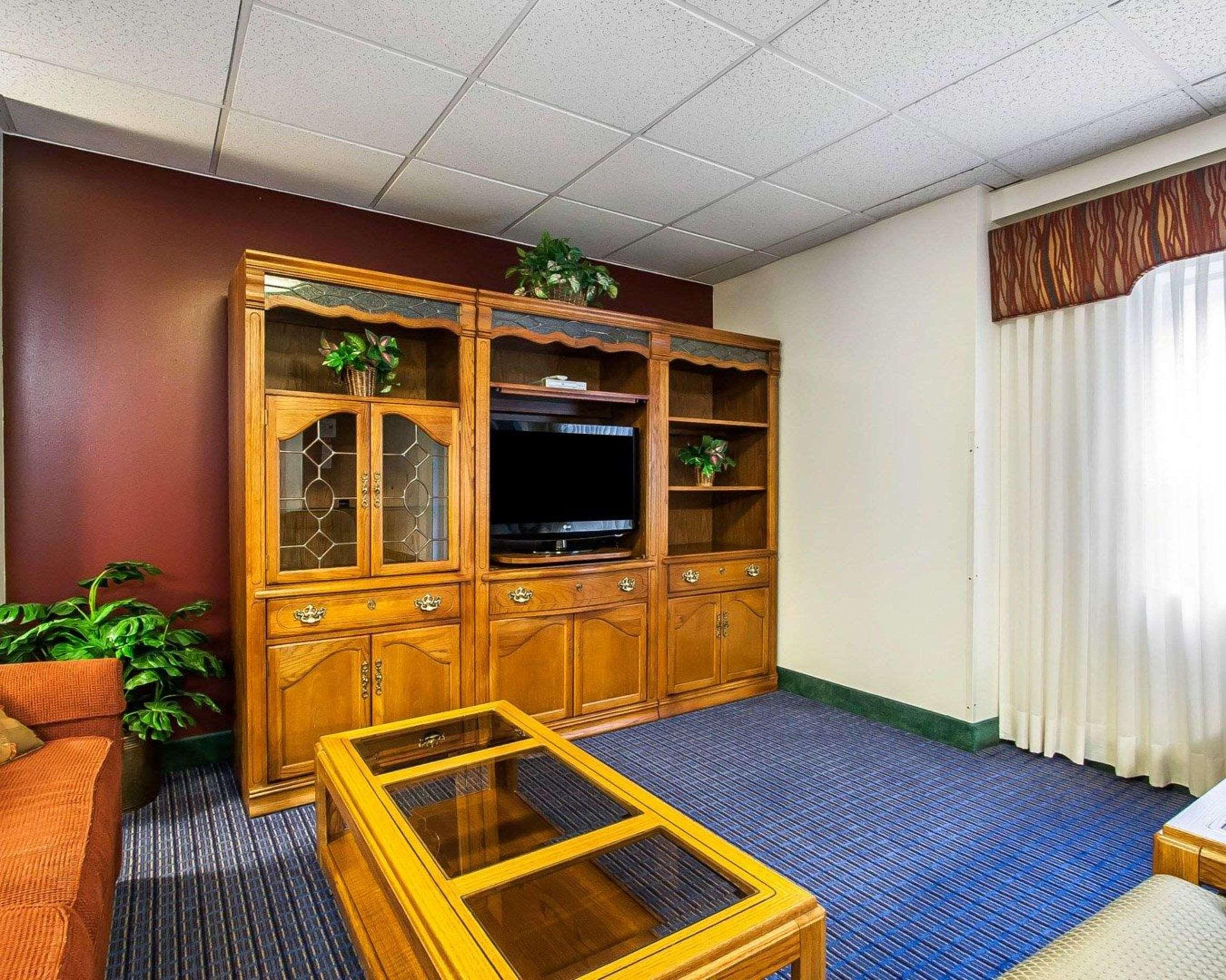 Clarion Hotel Branson Exterior photo