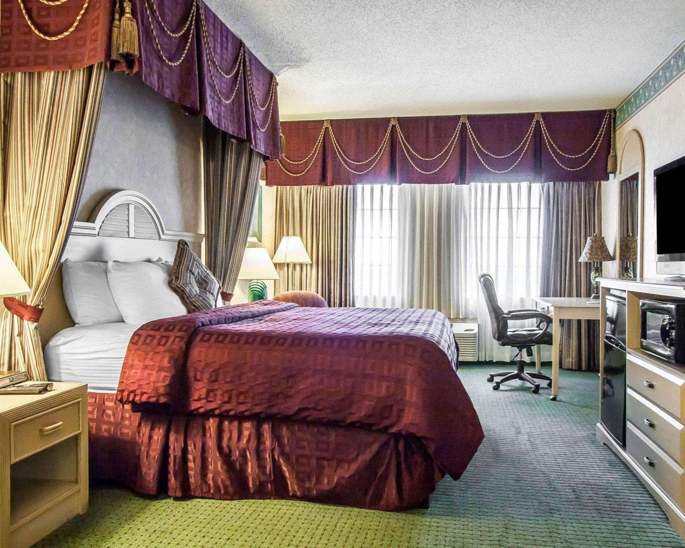 Clarion Hotel Branson Exterior photo