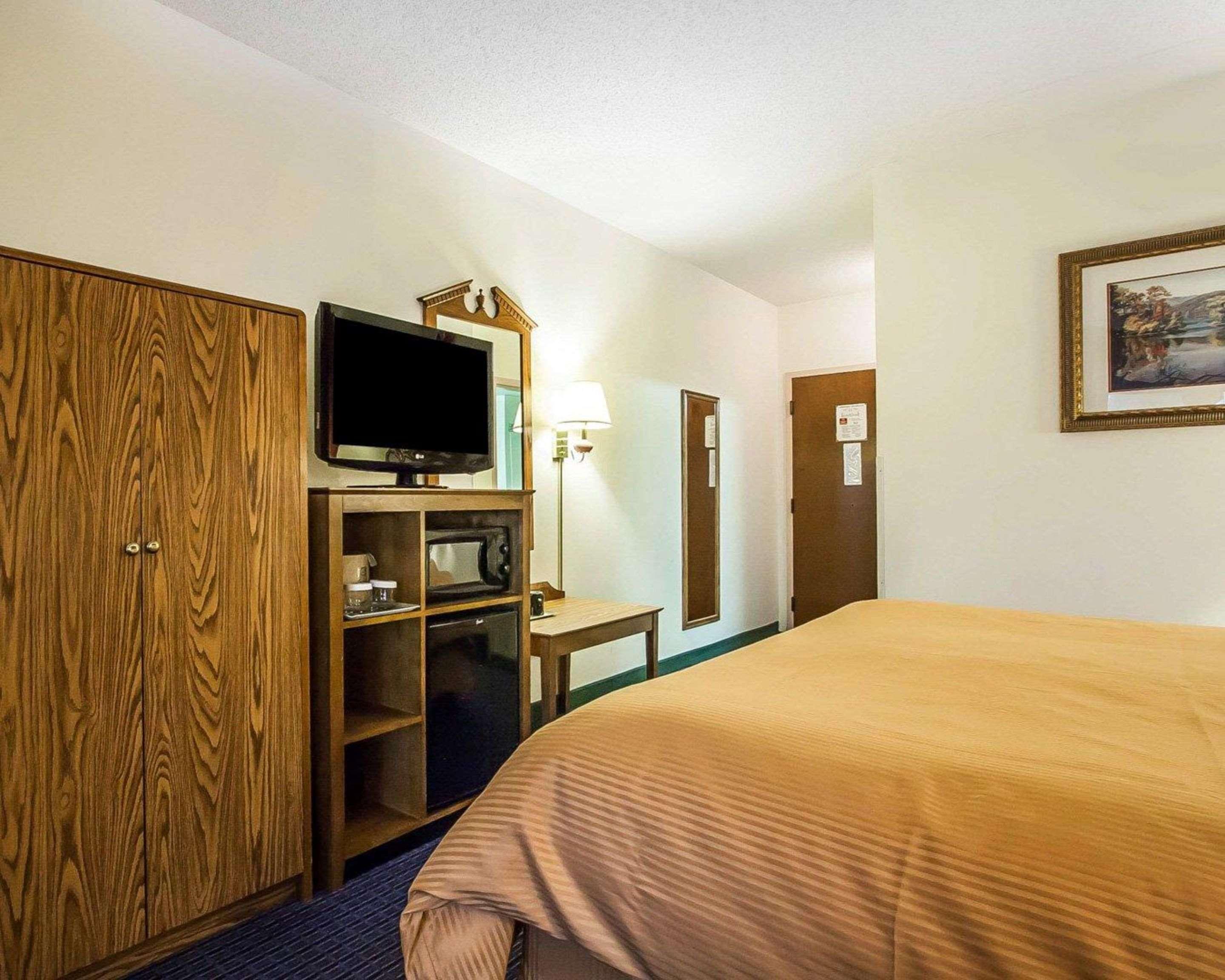 Clarion Hotel Branson Exterior photo
